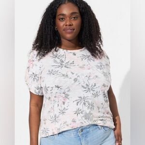 Torrid Top 0X Floral Palm White Tee T-Shirt Twist Sleeve Slub Crew Plus Size
